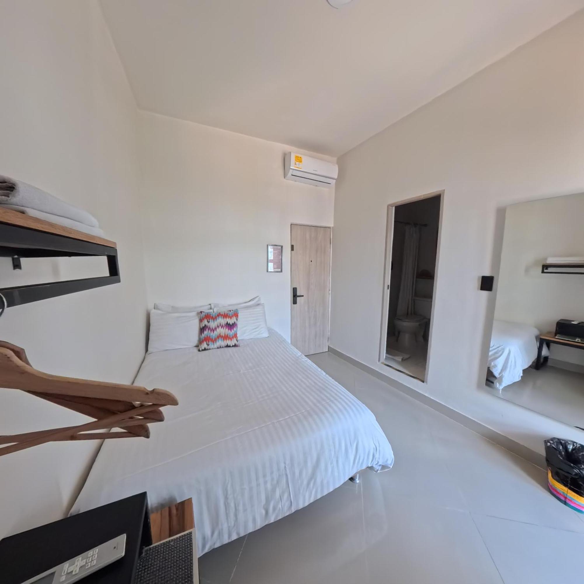 Ethnic Thematic Hotel